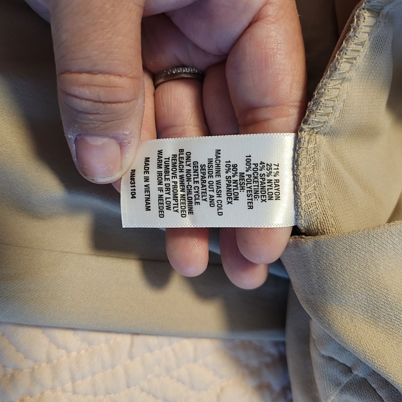 Kim Rogers Pull On Capri - Picture 3 of 7